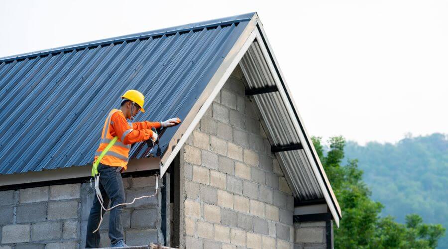 Professional gutter cleaning in Dunn Loring, VA